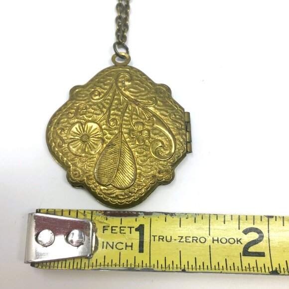 Vintage Hexagonal Ornate Floral Embossed Brass Locket Choker Necklace - Picture 12 of 16